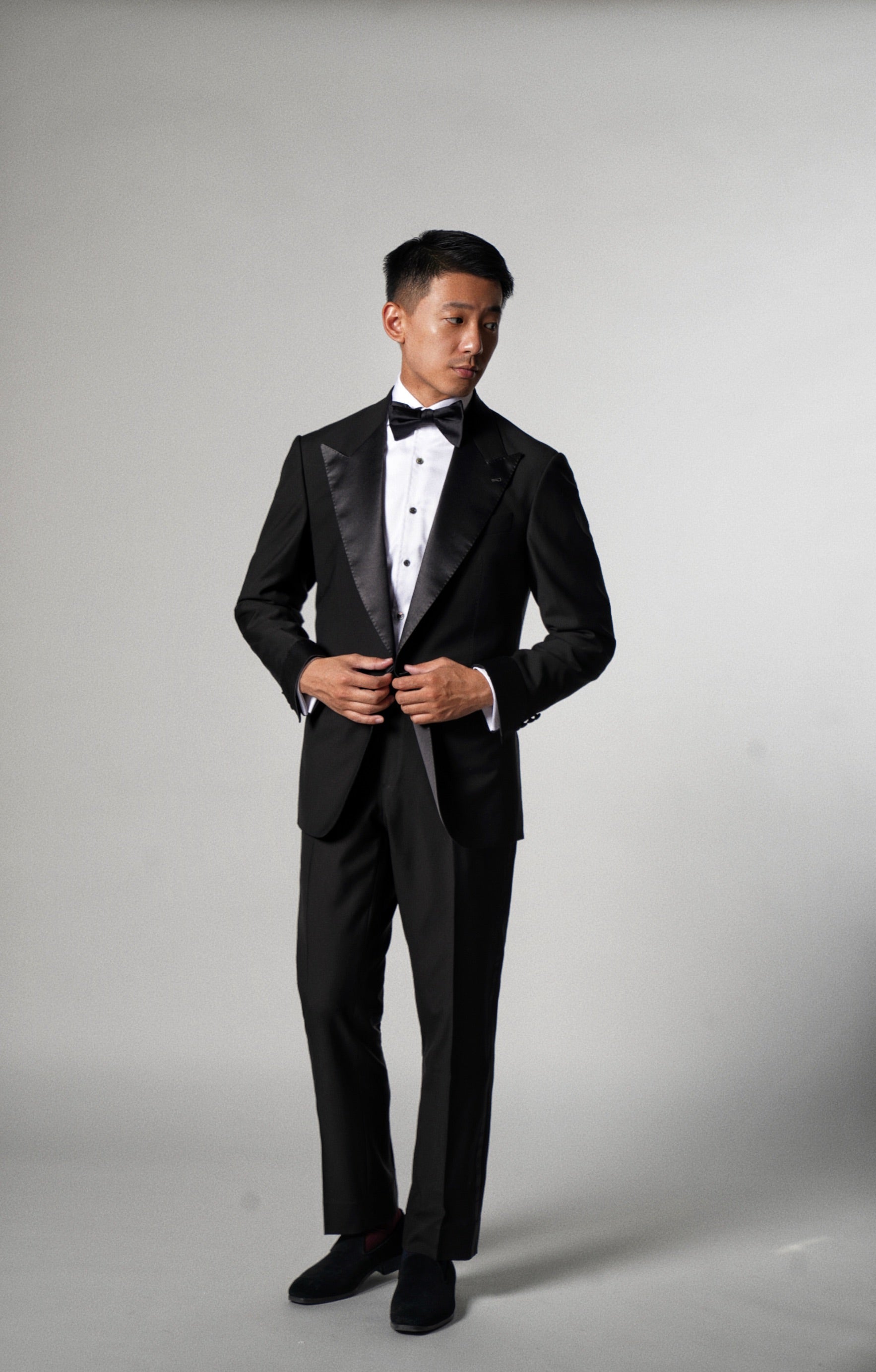 Black Wool Barathea Peak Lapel Single Breasted Dinner Suit #219