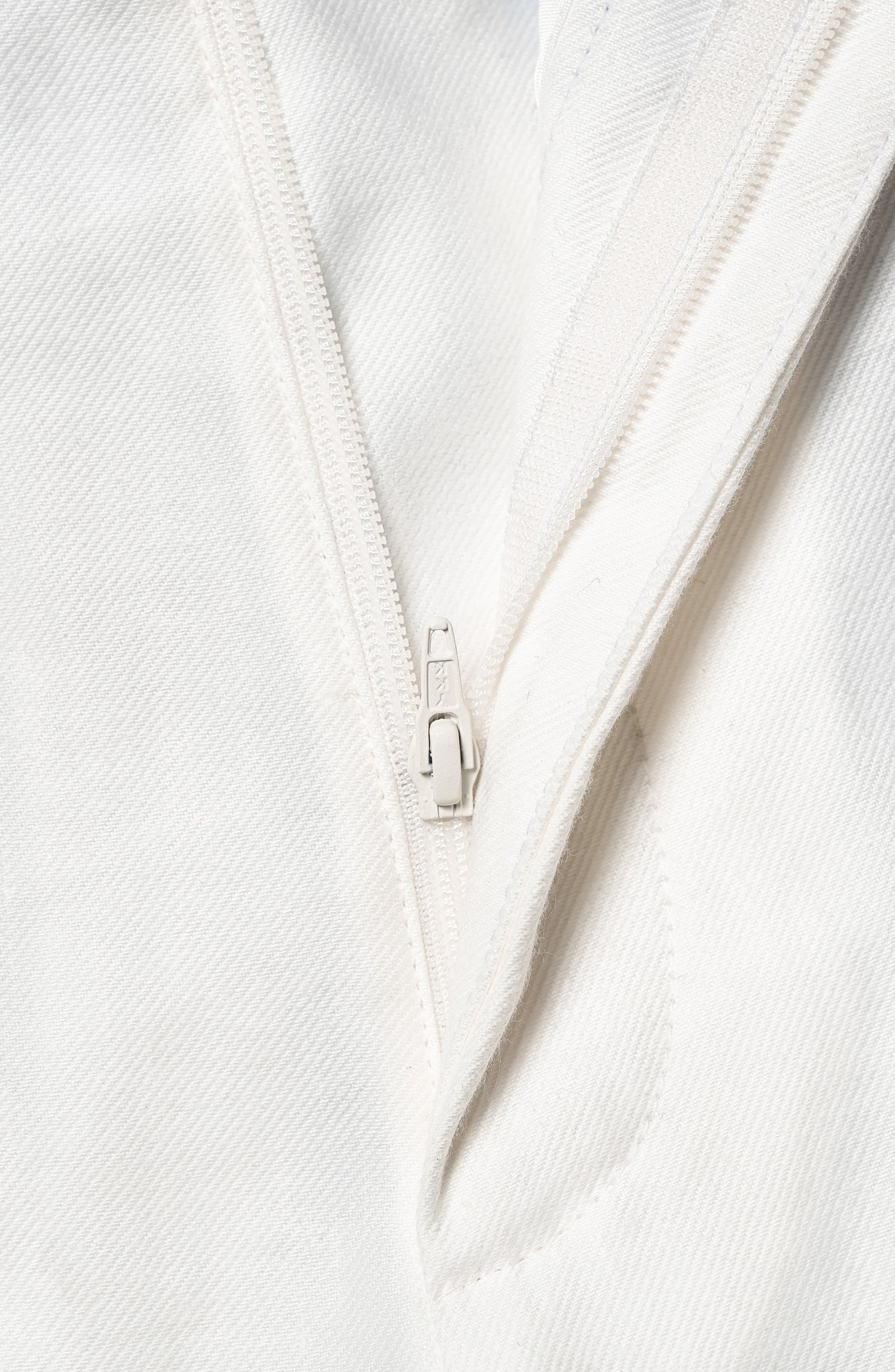 White Linen Cotton Blending Shorts