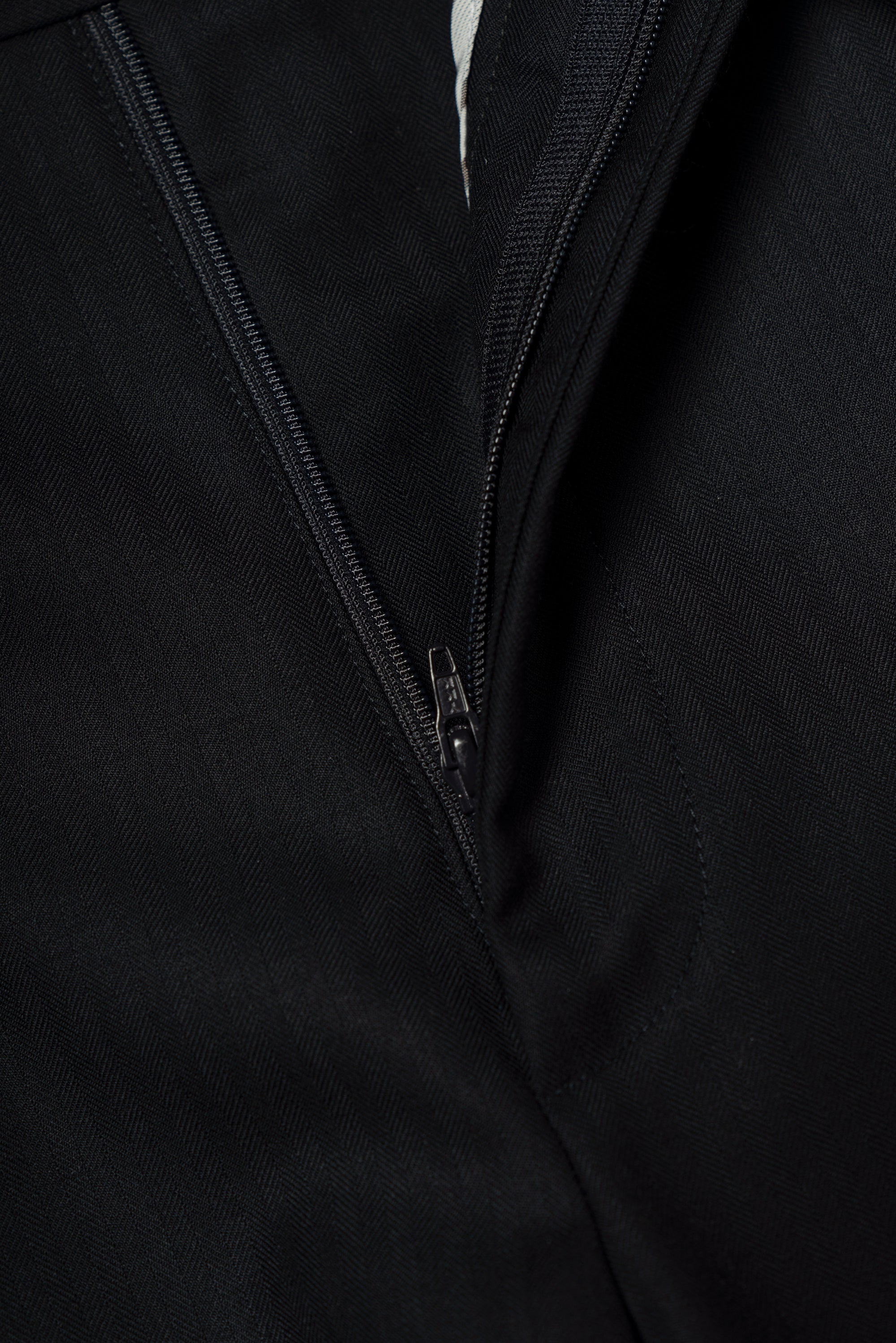 Navy Herringbone 130s Suit #15