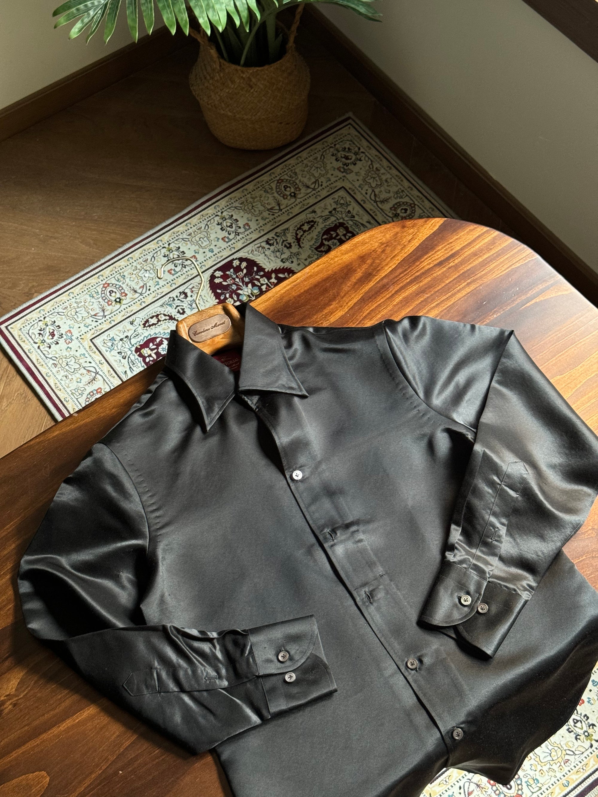 MTO Hand-stitched Black One Piece Collar Silk Shirt