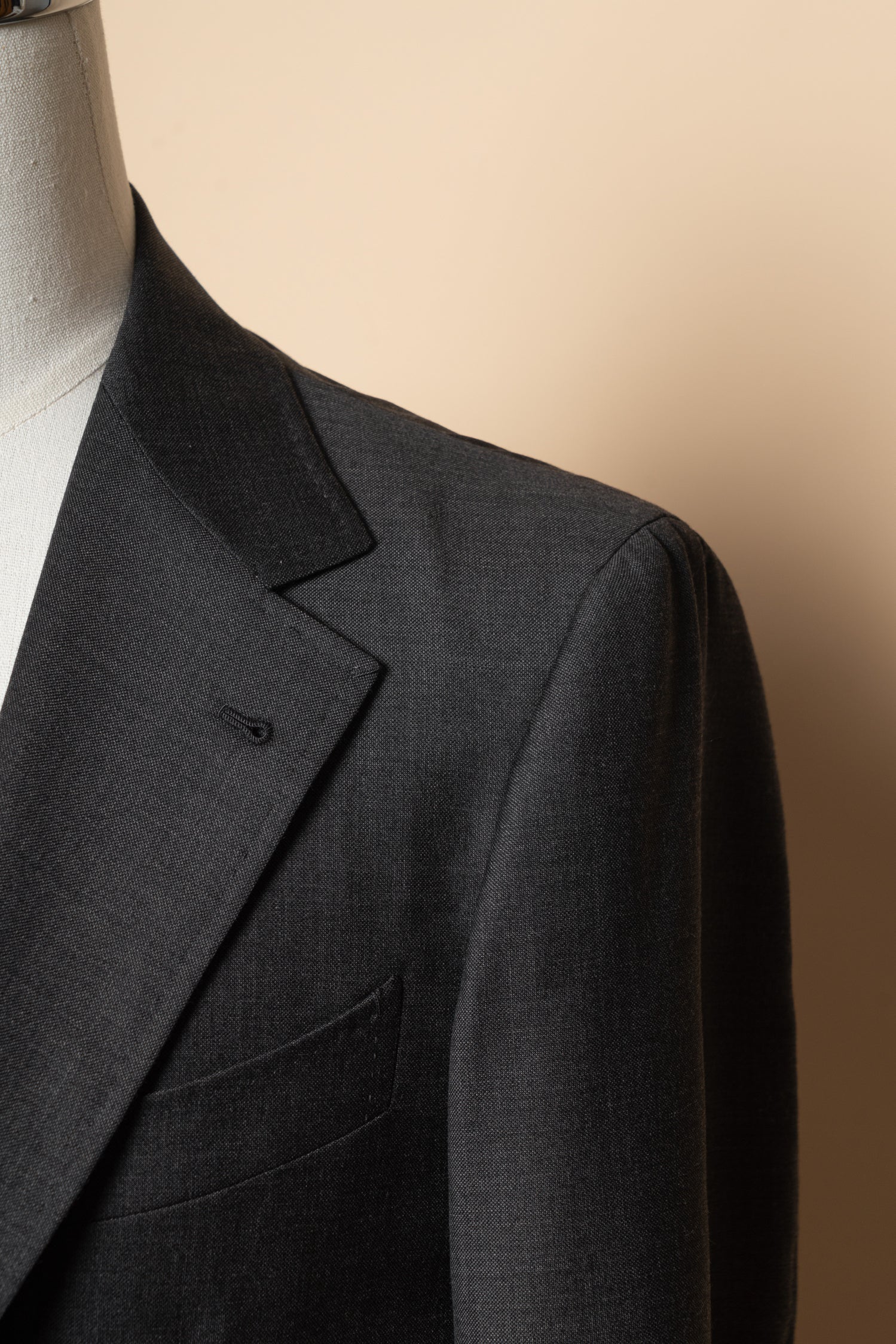 MTO Charcoal Sharkskin 17 Micron 130s Suit #405