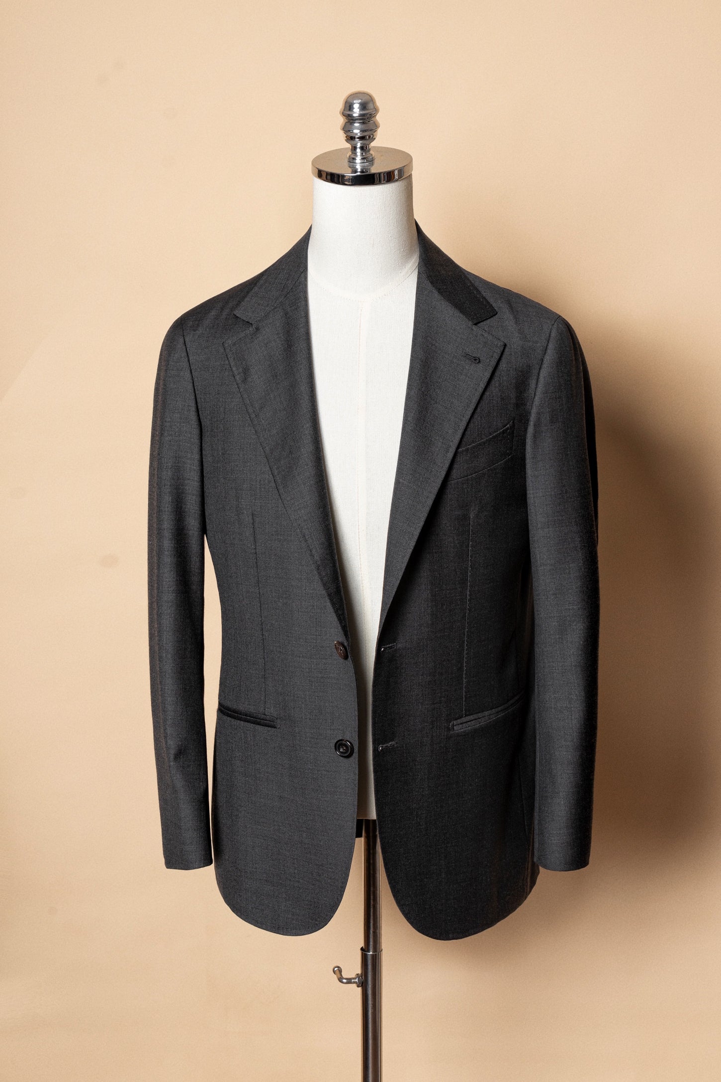 MTO Charcoal Sharkskin 17 Micron 130s Suit #405