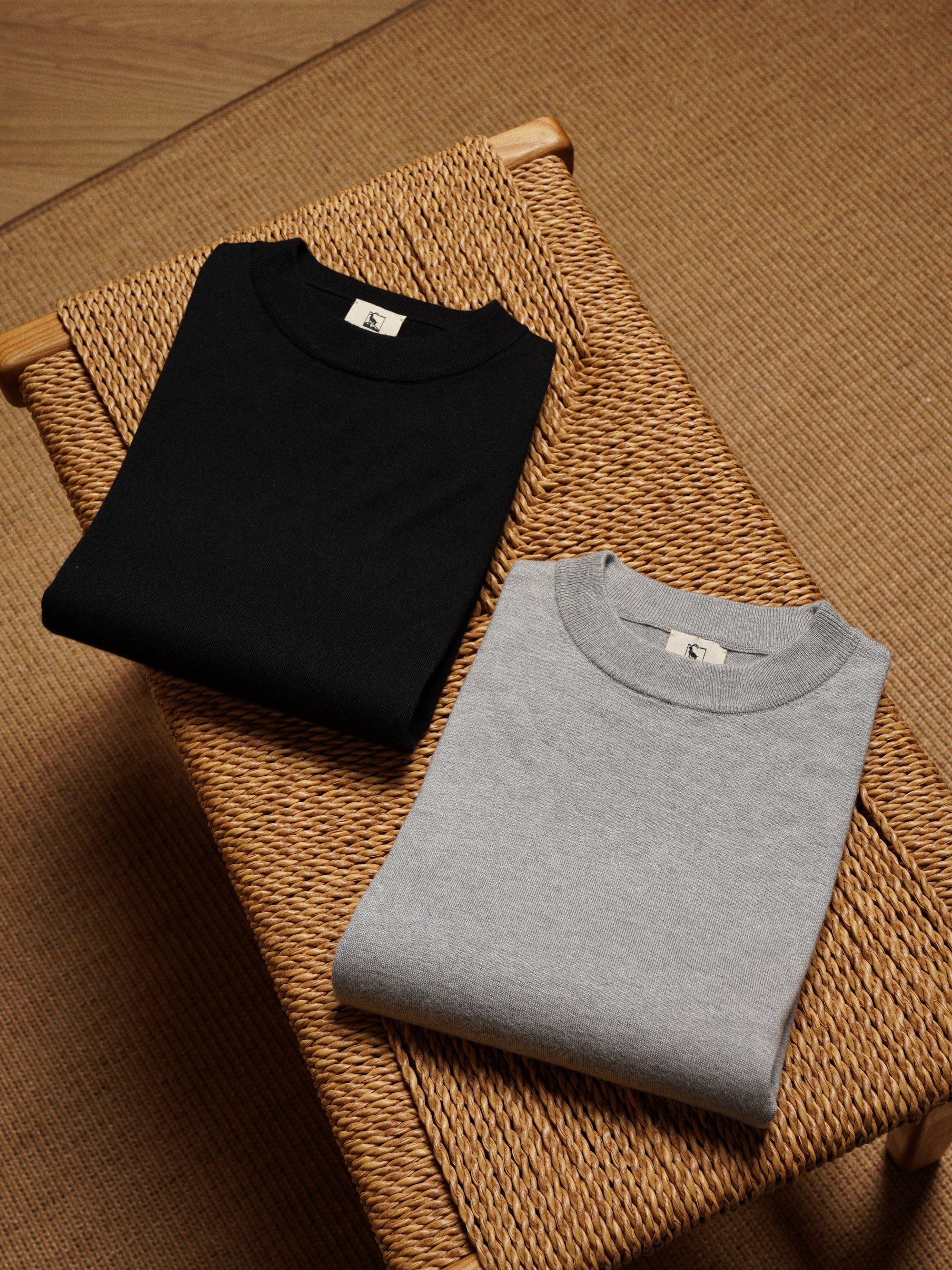 Black / Grey Silk Cashmere Blending Knitted Crew Neck