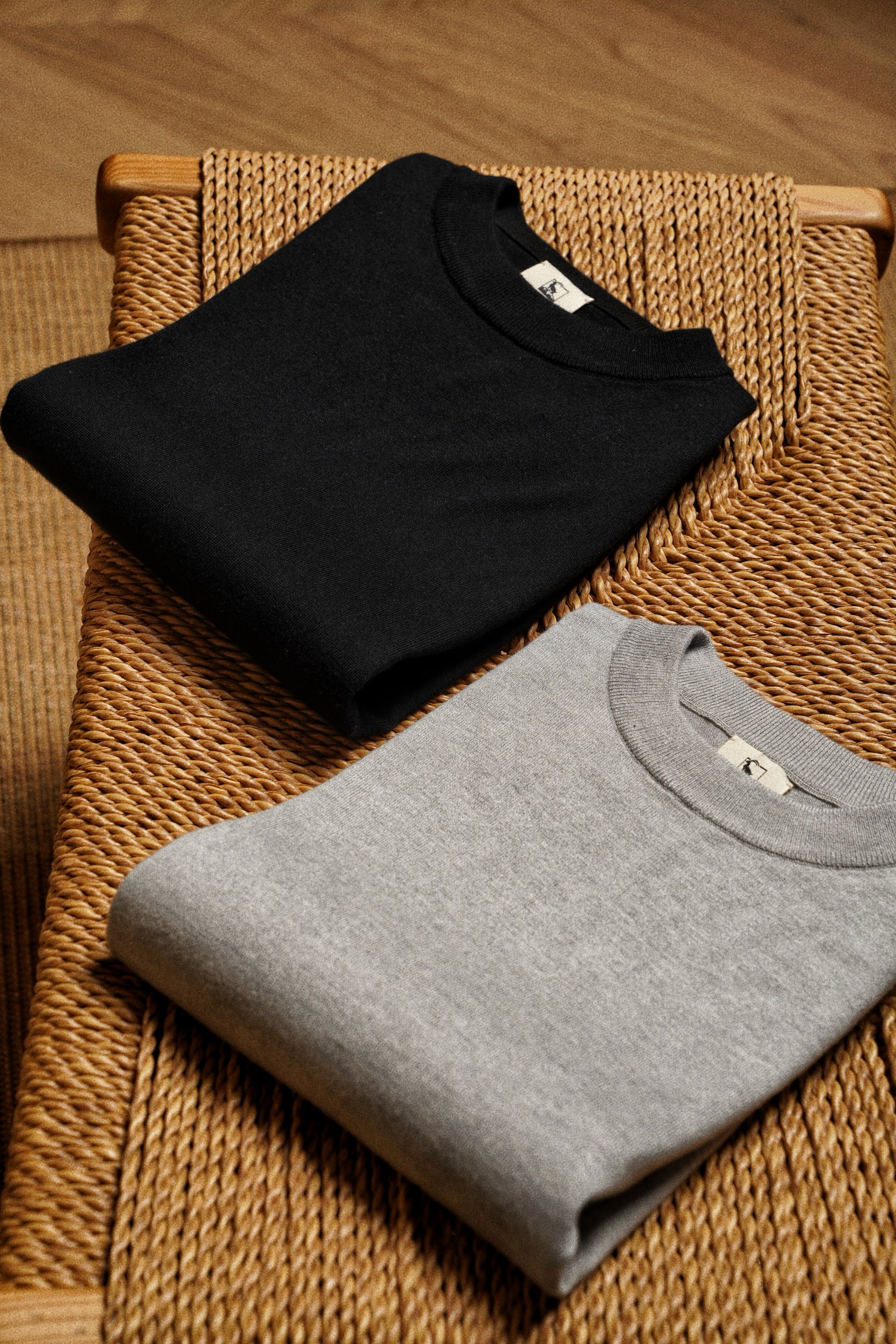 Black / Grey Silk Cashmere Blending Knitted Crew Neck