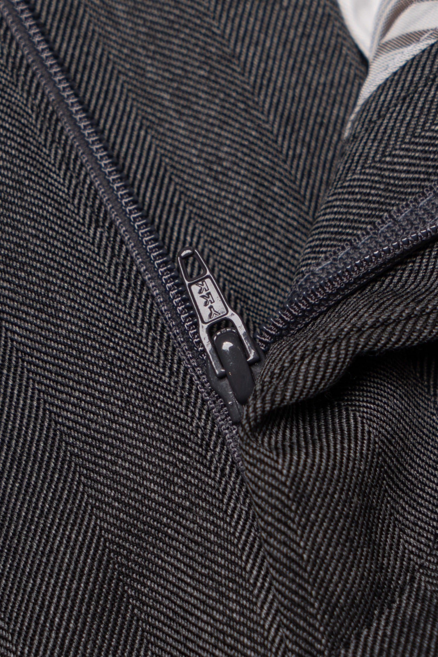 MTO Dark Grey Herringbone 17 Micron 130s Suit #1024